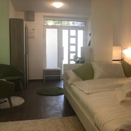 Апартаменты Luxury Central Studio Under The Castle Любляна Экстерьер фото